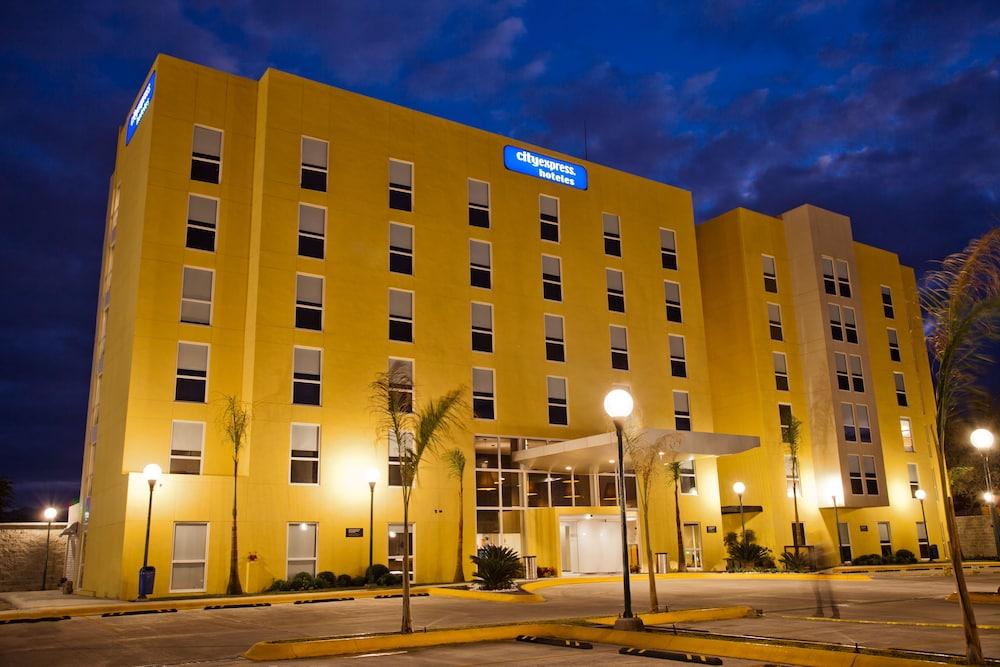 City Express By Marriott Ciudad Victoria Exterior photo