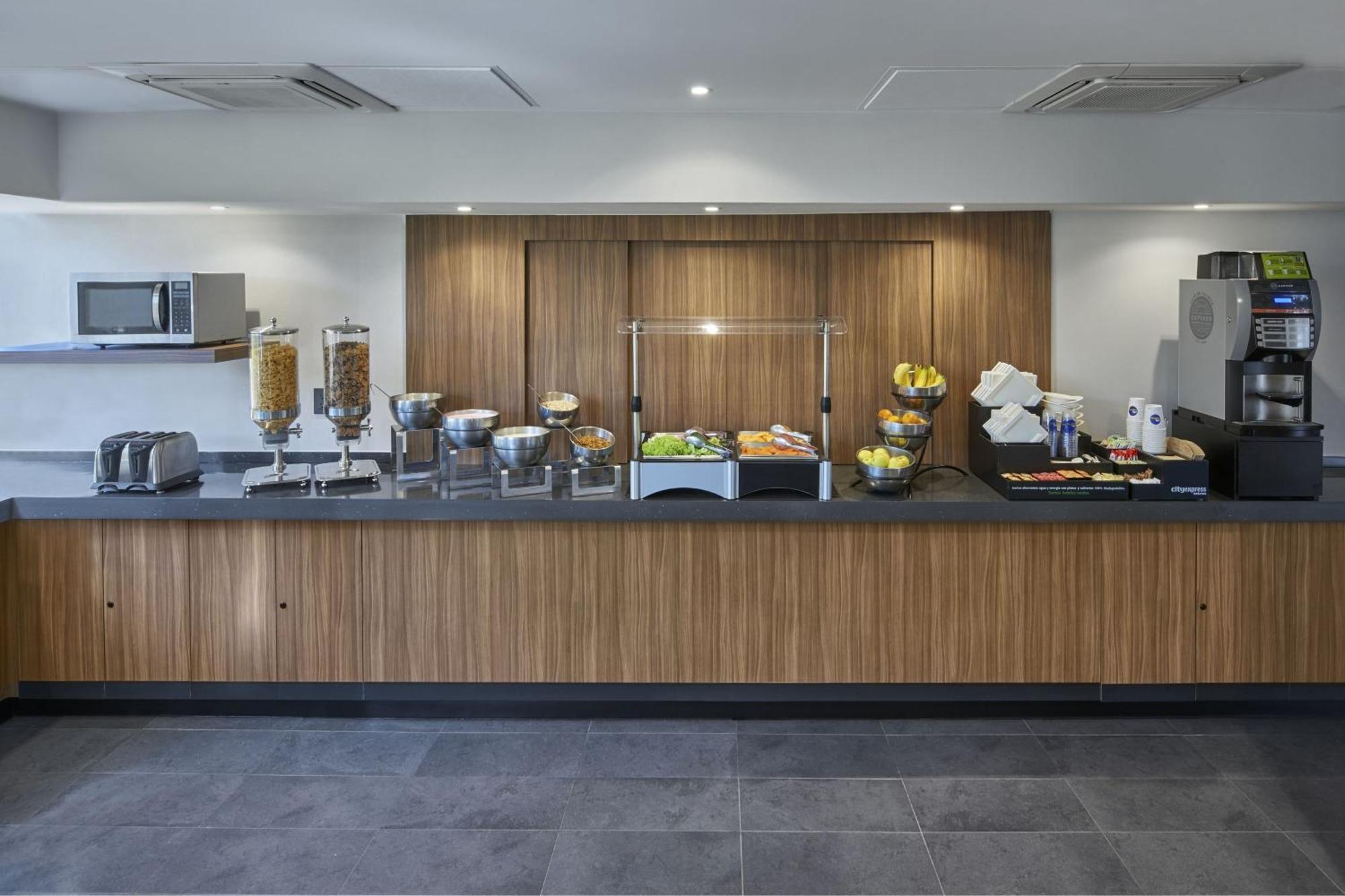City Express By Marriott Ciudad Victoria Exterior photo