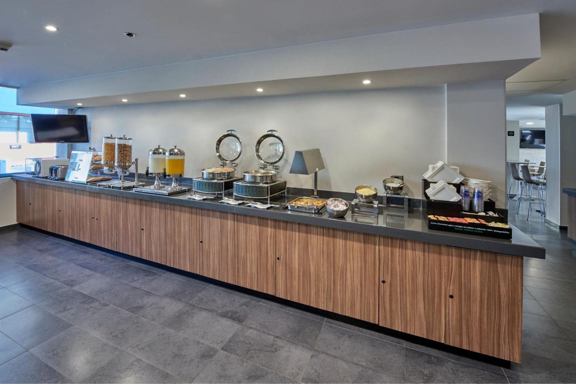City Express By Marriott Ciudad Victoria Exterior photo