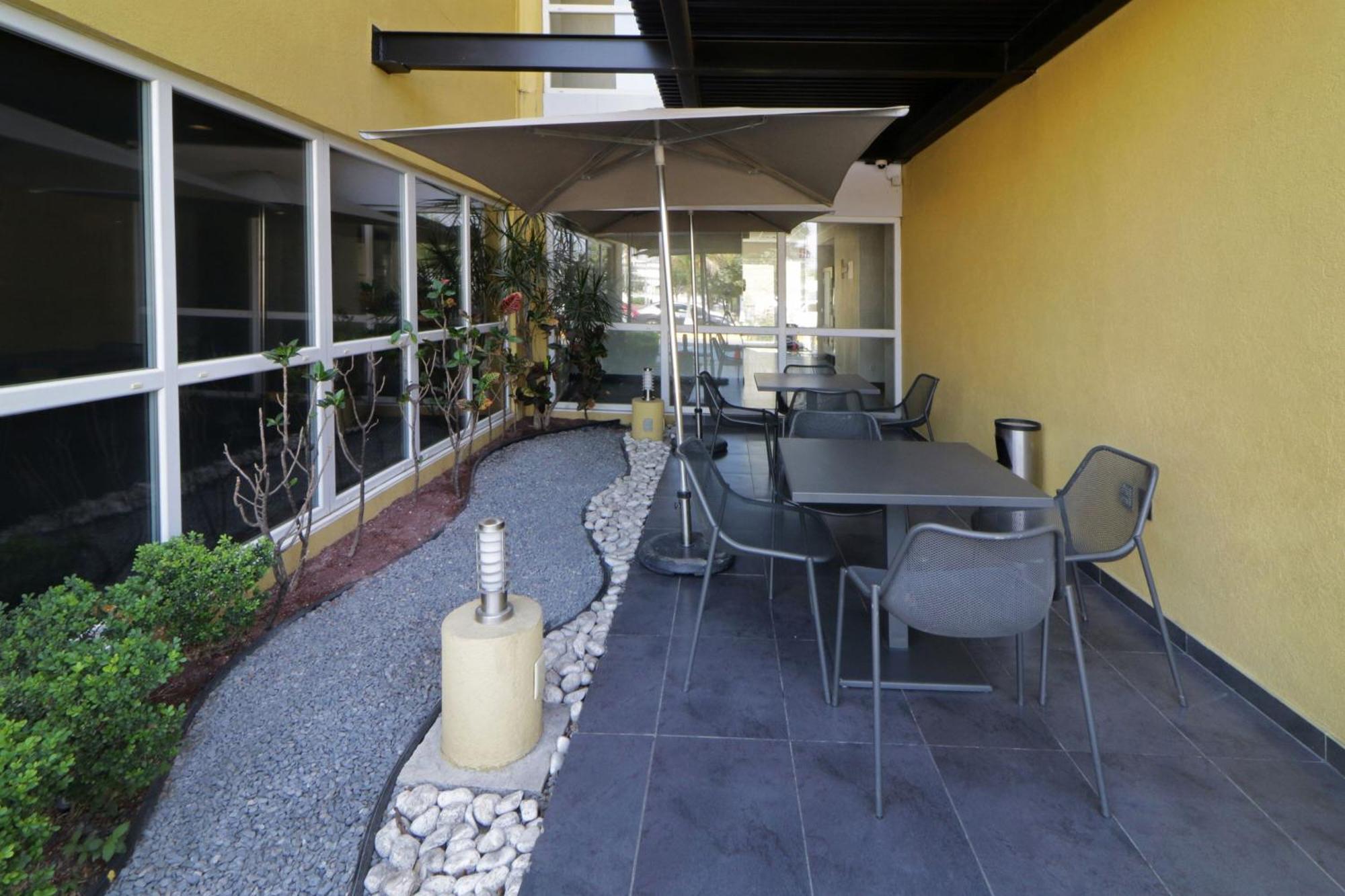 City Express By Marriott Ciudad Victoria Exterior photo
