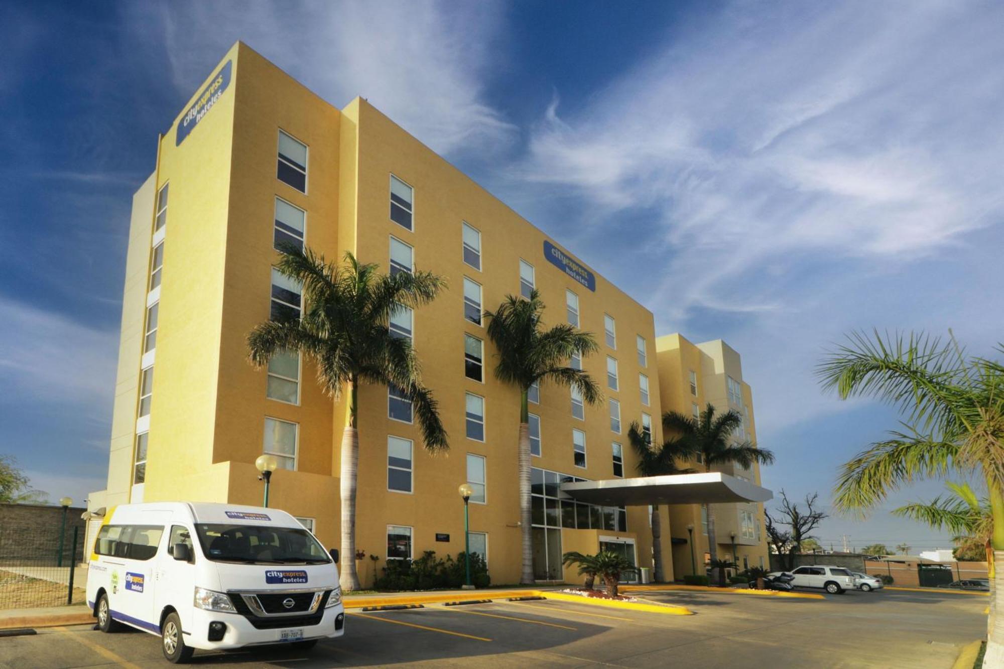 City Express By Marriott Ciudad Victoria Exterior photo