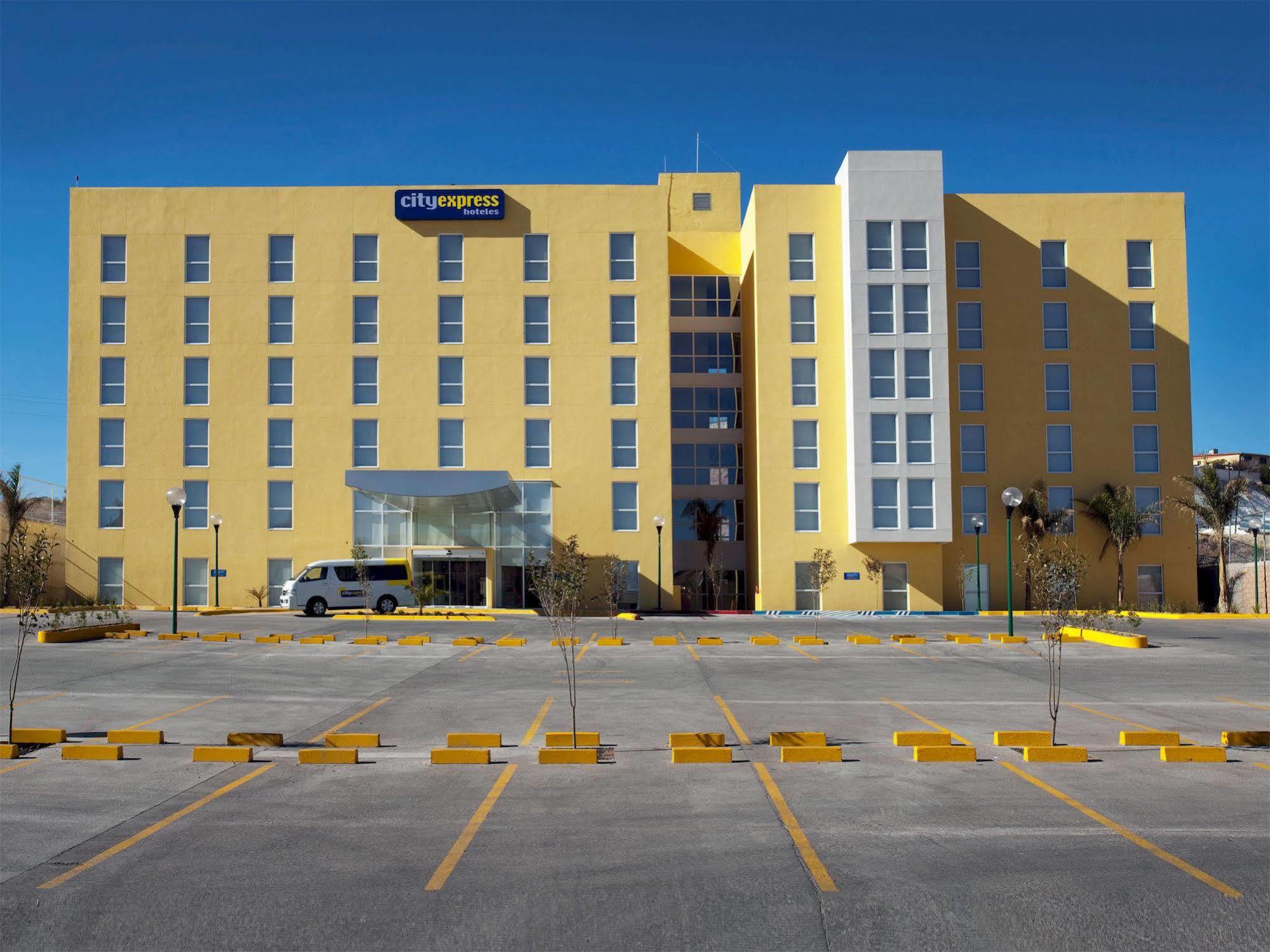 City Express By Marriott Ciudad Victoria Exterior photo
